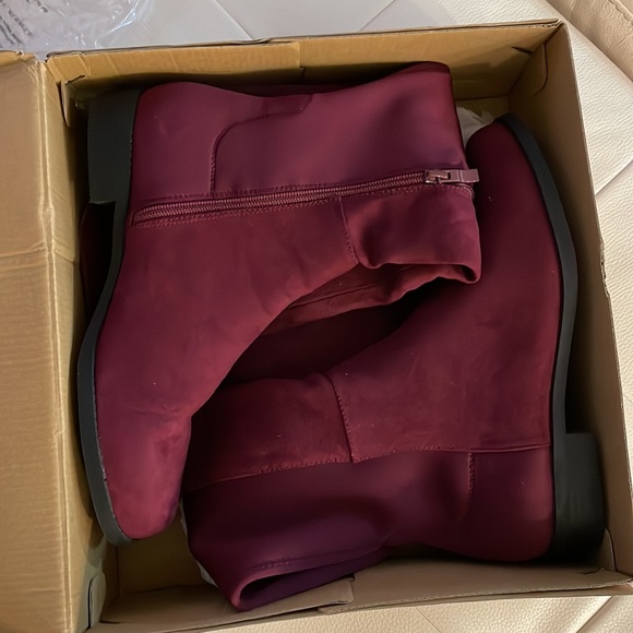 NWT Justfab Flat Boots, Tinsley, Cordovan, 8.5 - Picture 6 of 6